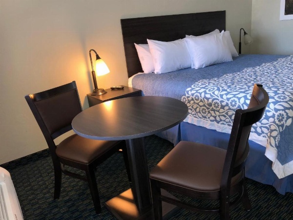 Days Inn by Wyndham South Lake Tahoe image 18